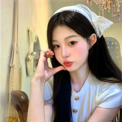 追梦的黎族女娃娃